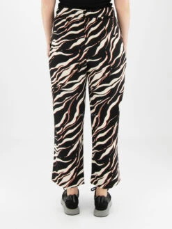 Marc Cain VS 81.15 W55 Pantalons Zwart -Kleding Speciaal Winkel 100002279 4