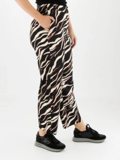 Marc Cain VS 81.15 W55 Pantalons Zwart -Kleding Speciaal Winkel 100002279 5