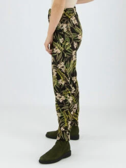 Marc Cain VC 81.63 J37 Pantalons Groen -Kleding Speciaal Winkel 100002347 3