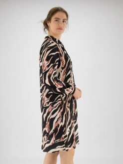 Marc Cain VS 21.03 W38 Jurken Zwart -Kleding Speciaal Winkel 160100693 5